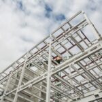 Cum alegi structura potrivită: profile laminate vs. profile ambutisate la rece